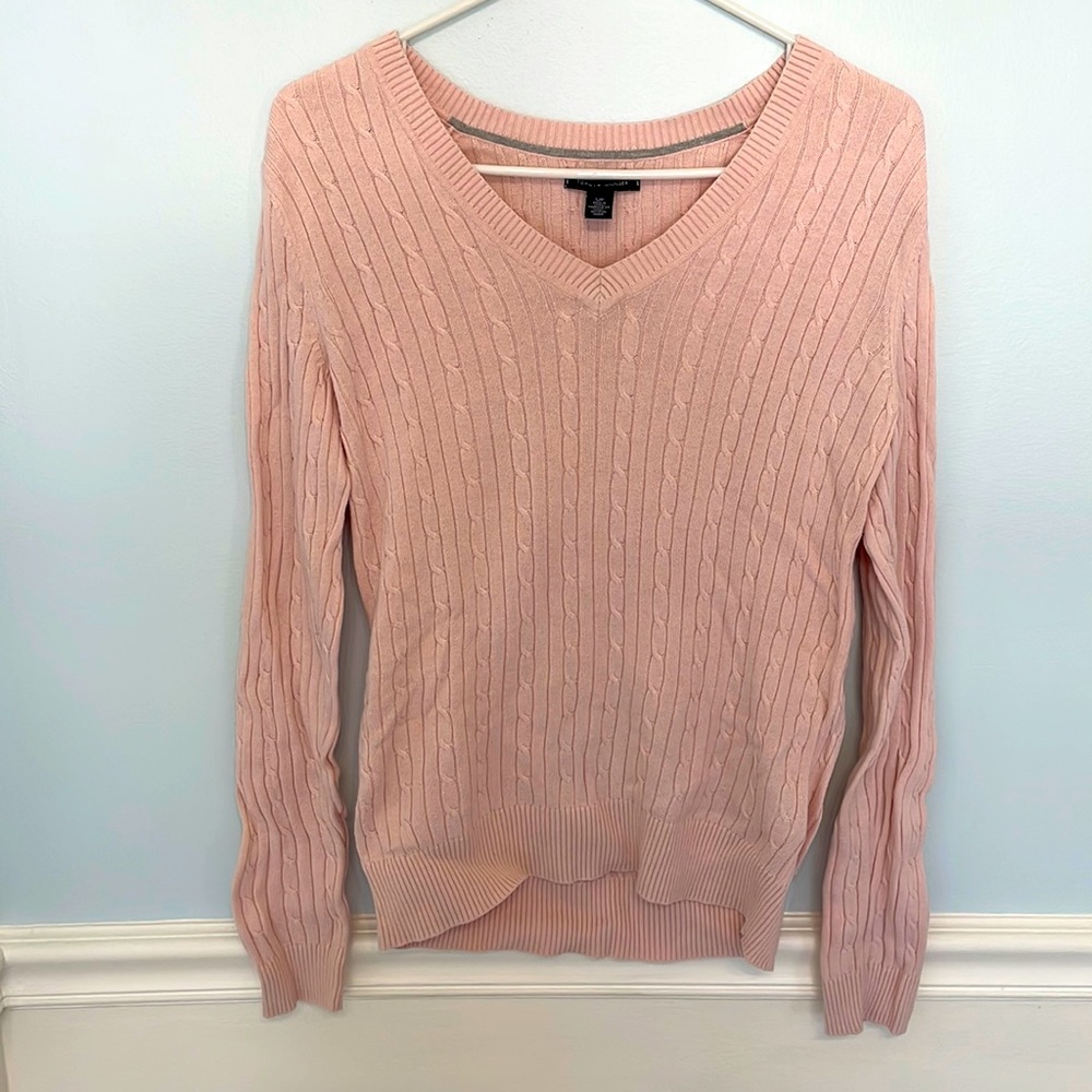 $5 - Tommy Hilfiger sweater